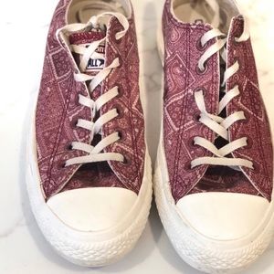 Rare Converse All-Stars | Burgundy Paisley pattern